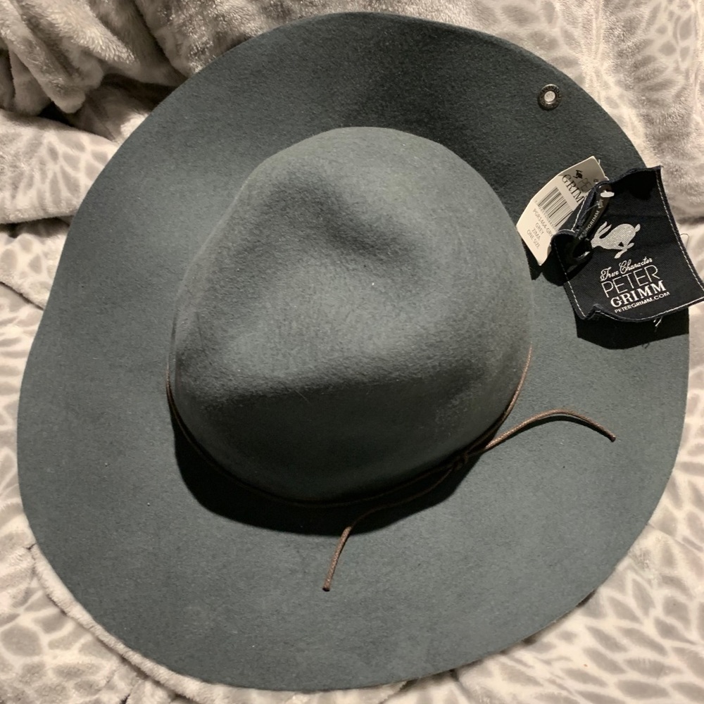 Women’s wool hat